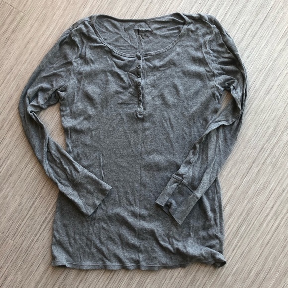 🆓 GRAY LONG SLEEVE THERMAL TEE - Picture 1 of 3